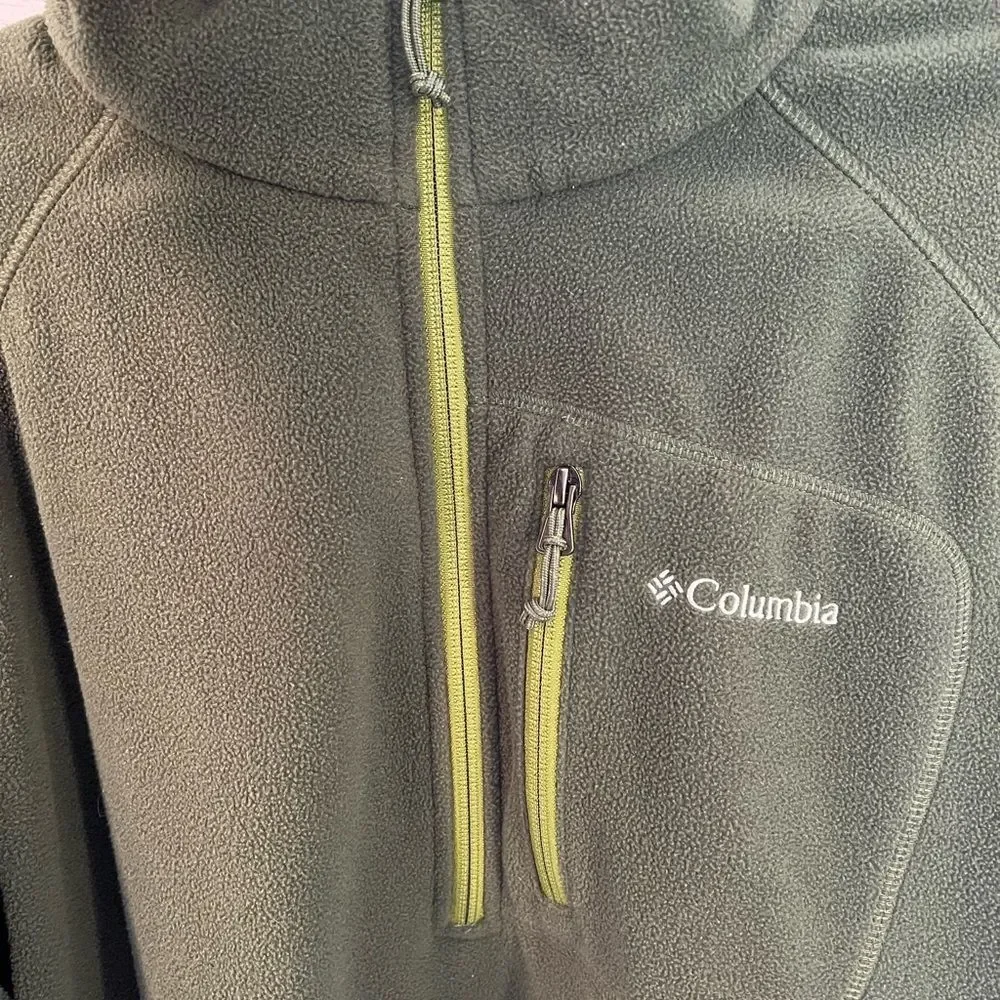 Men’s Army Green Columbia Quarter Zip - Picture 5 of 5